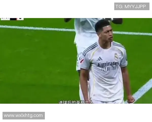 足球在我心中占据无可替代的位置超越一切的热爱与追求